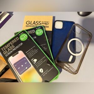 iPhone 11/XR cases and screen protectors
